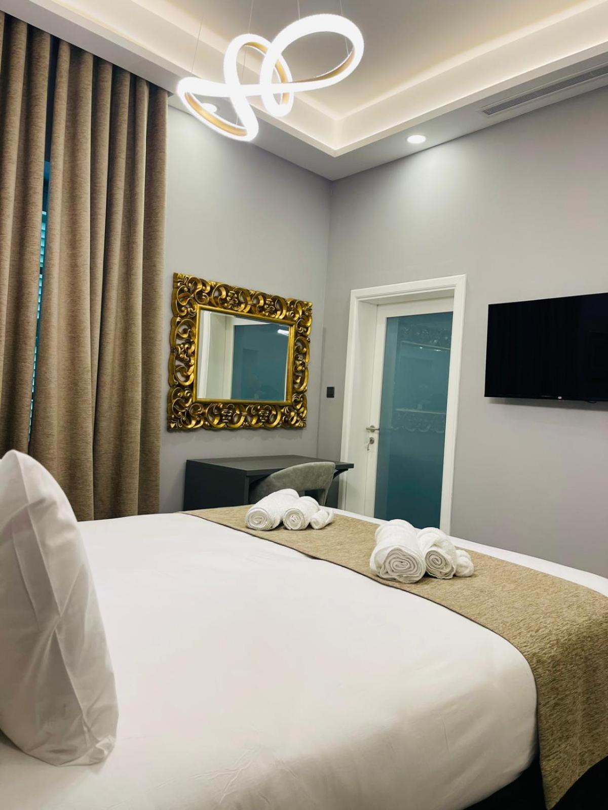 Howard House Hotel 姆迪纳 外观 照片