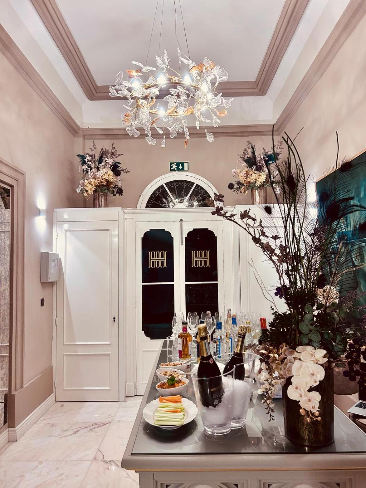 Howard House Hotel 姆迪纳 外观 照片